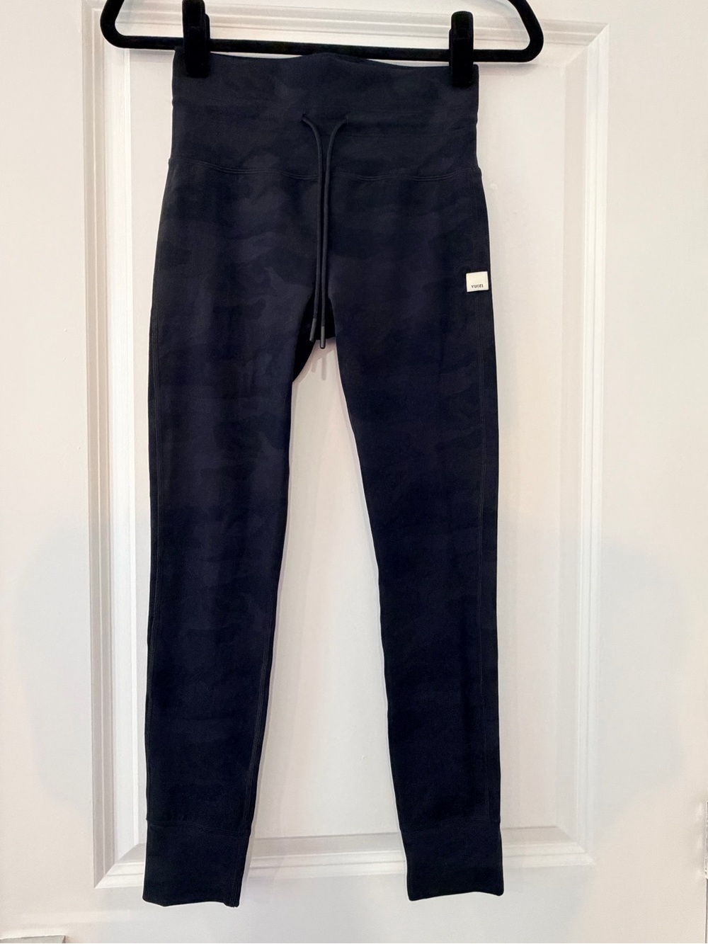 Vuori Black Subtle Camo High-Waist Leggings
